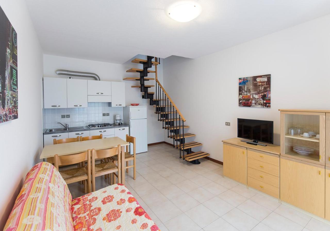 Apartament With Swimming Pool Appartamento Caorle Esterno foto