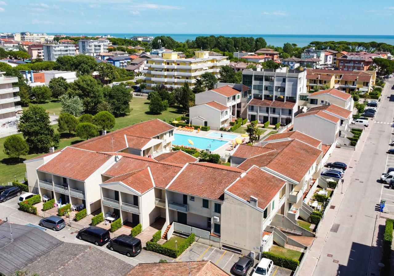 Apartament With Swimming Pool Appartamento Caorle Esterno foto