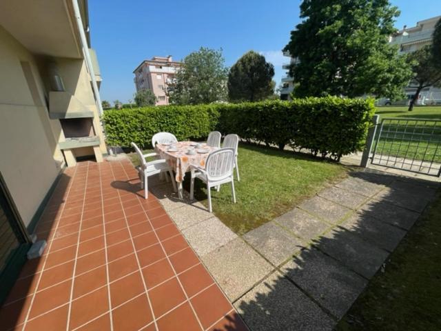 Apartament With Swimming Pool Appartamento Caorle Esterno foto