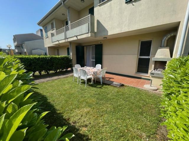 Apartament With Swimming Pool Appartamento Caorle Esterno foto
