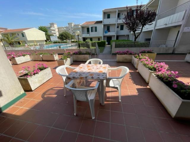 Apartament With Swimming Pool Appartamento Caorle Esterno foto