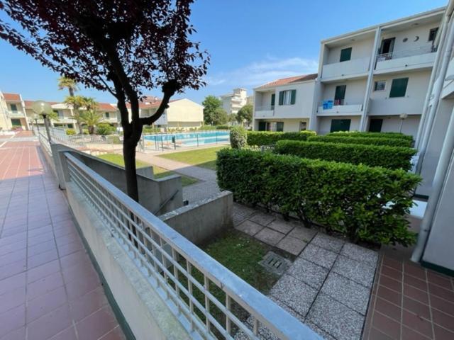 Apartament With Swimming Pool Appartamento Caorle Esterno foto